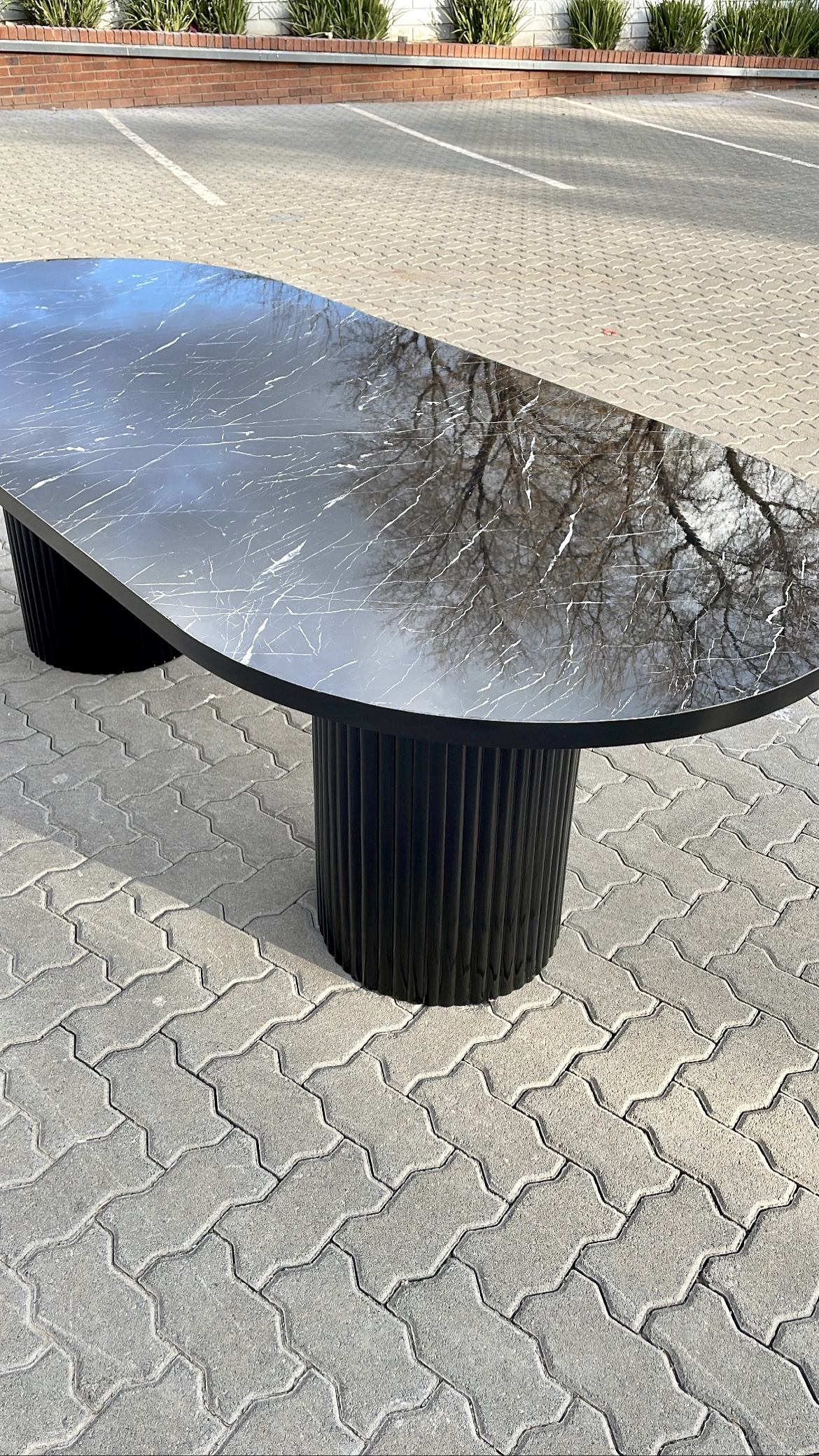 Lina Oval Dining Table - Image 2