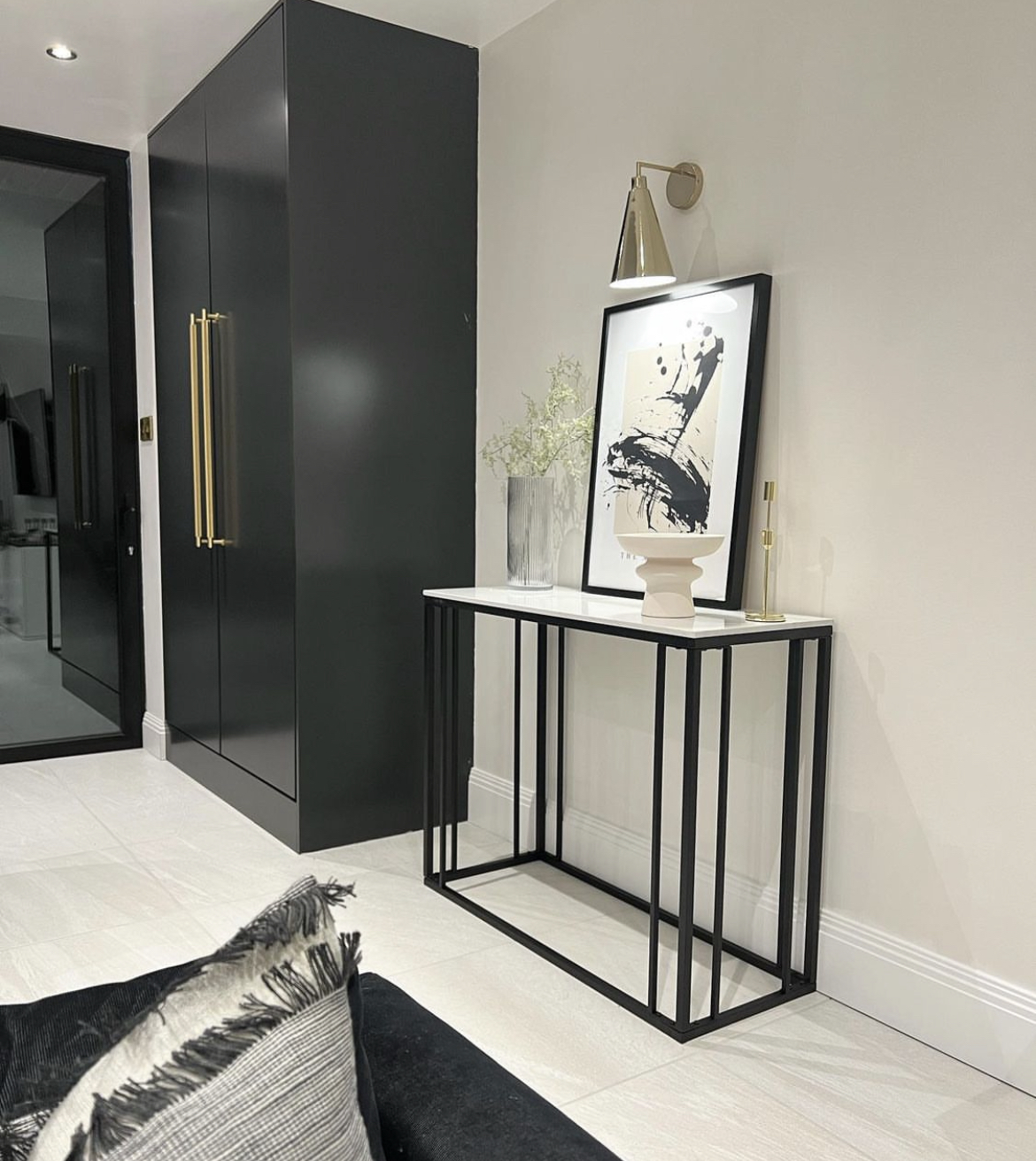 Liyama Console - Image 2