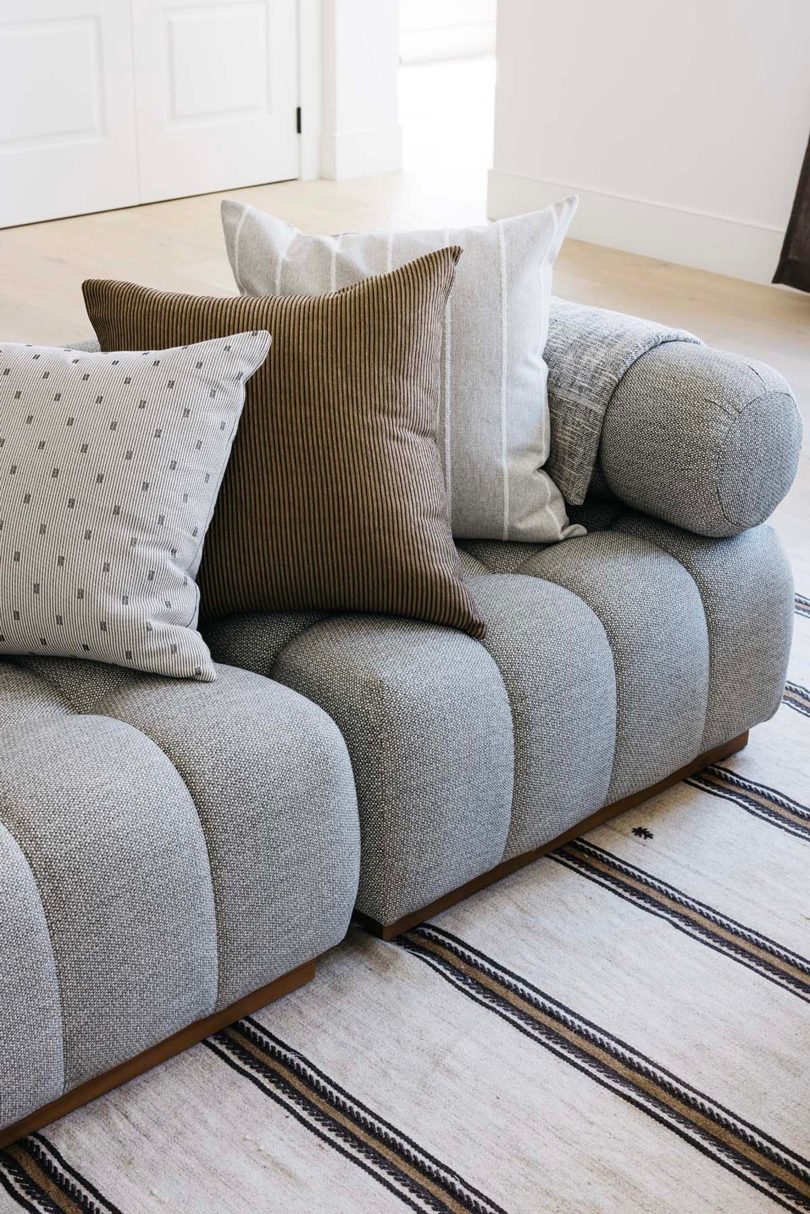 Anya L Shape Couch - Image 9