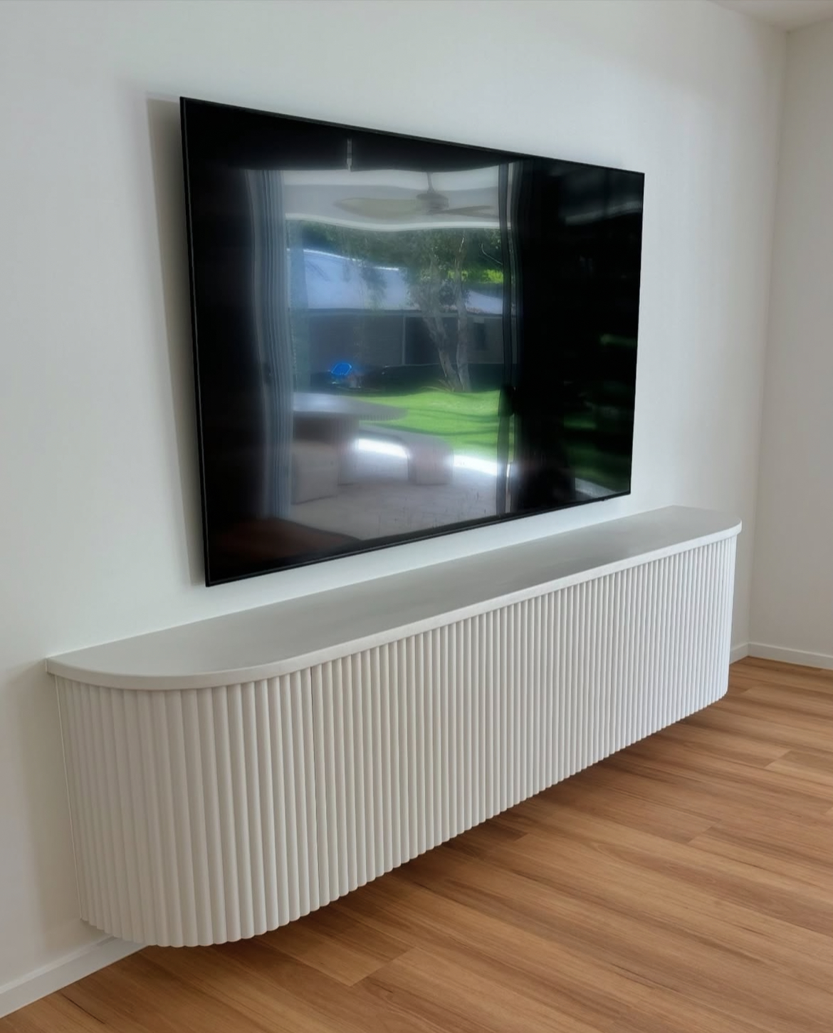 Ripple TV Stand - Image 4