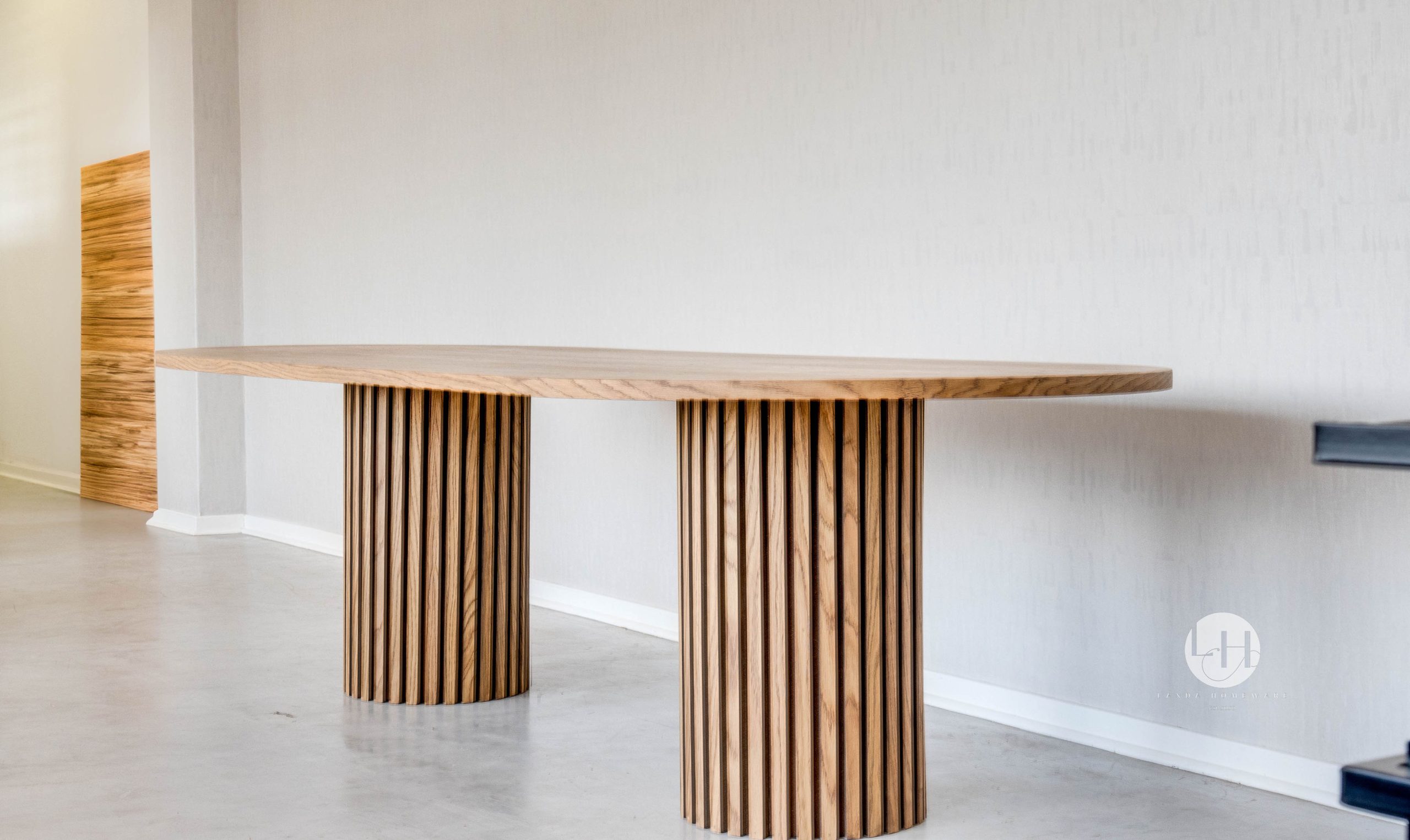 Bark dining table - Image 6