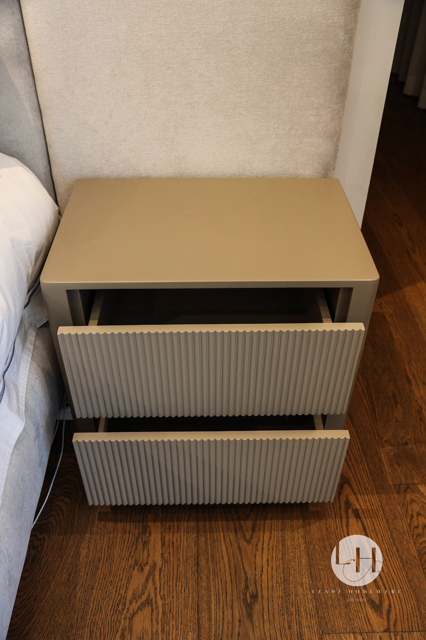 Mich Night Stand - Image 3