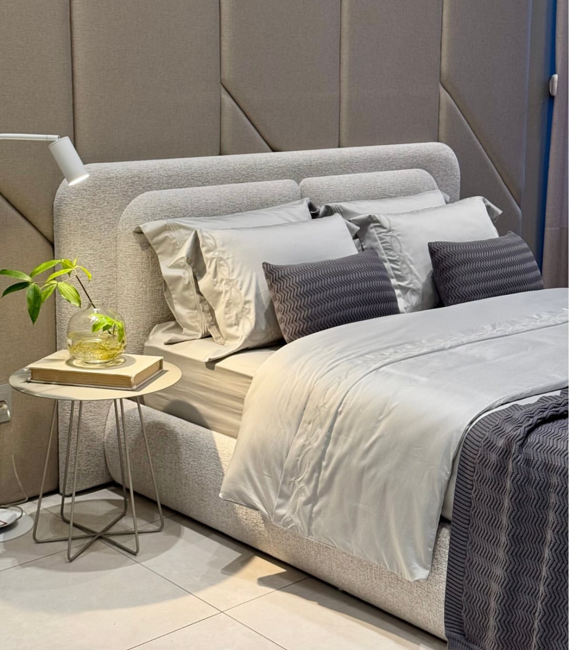 Anzi Headboard & Base - Image 2