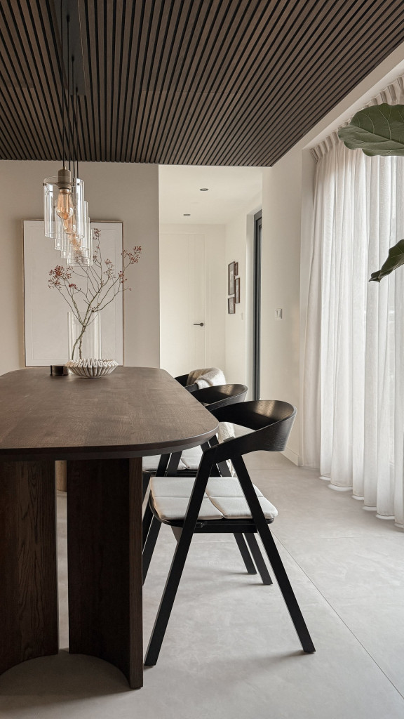 Arabella Dining Table - Image 9