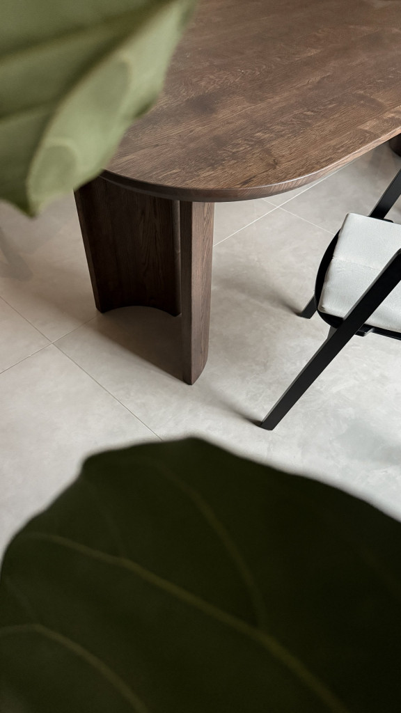 Arabella Dining Table - Image 10