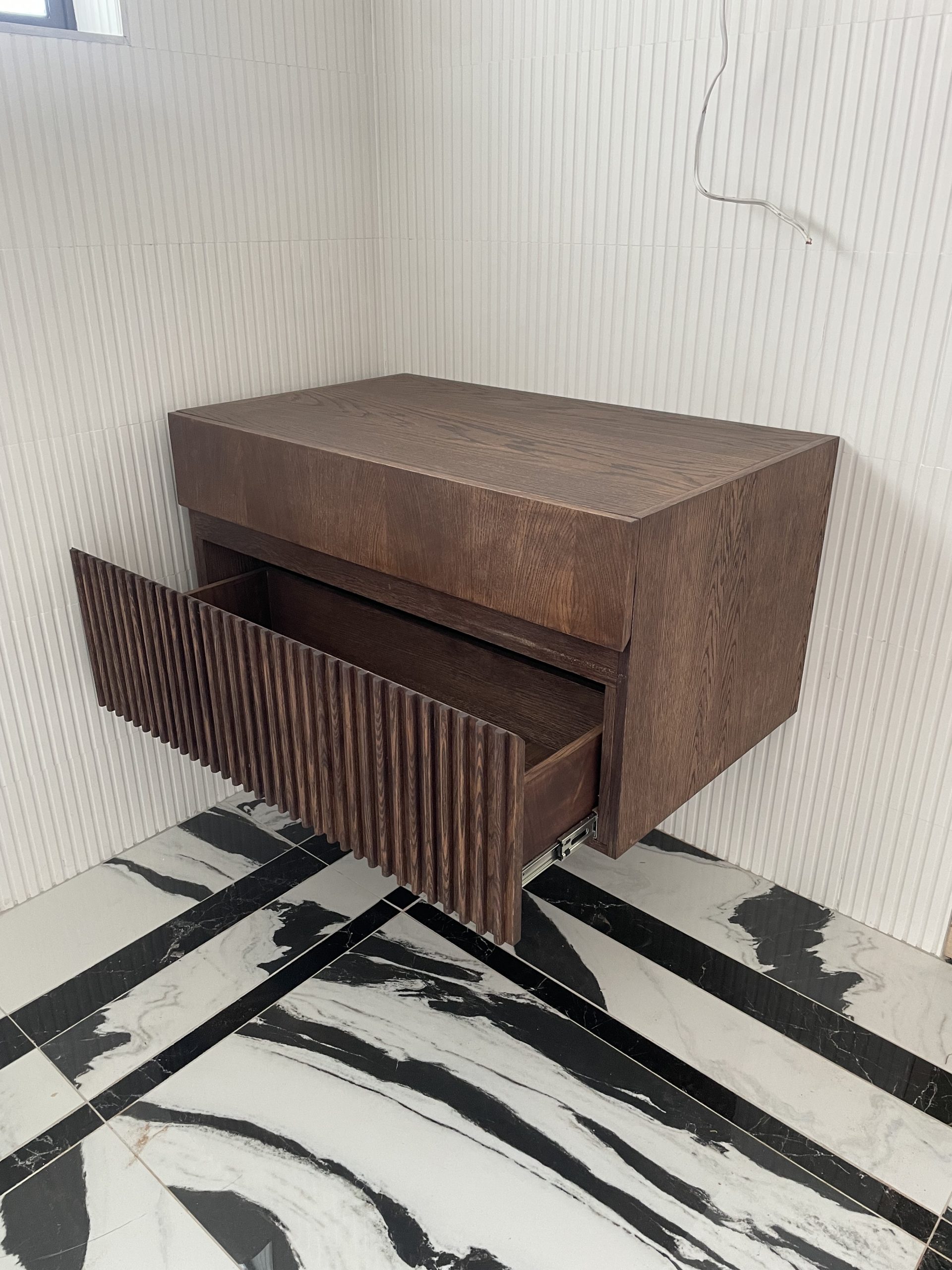 Bella Bathroom Vanity - Image 4