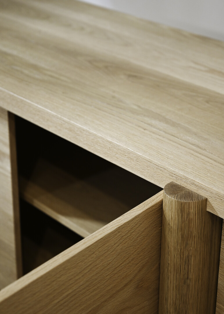 Diante Credenza - Image 4